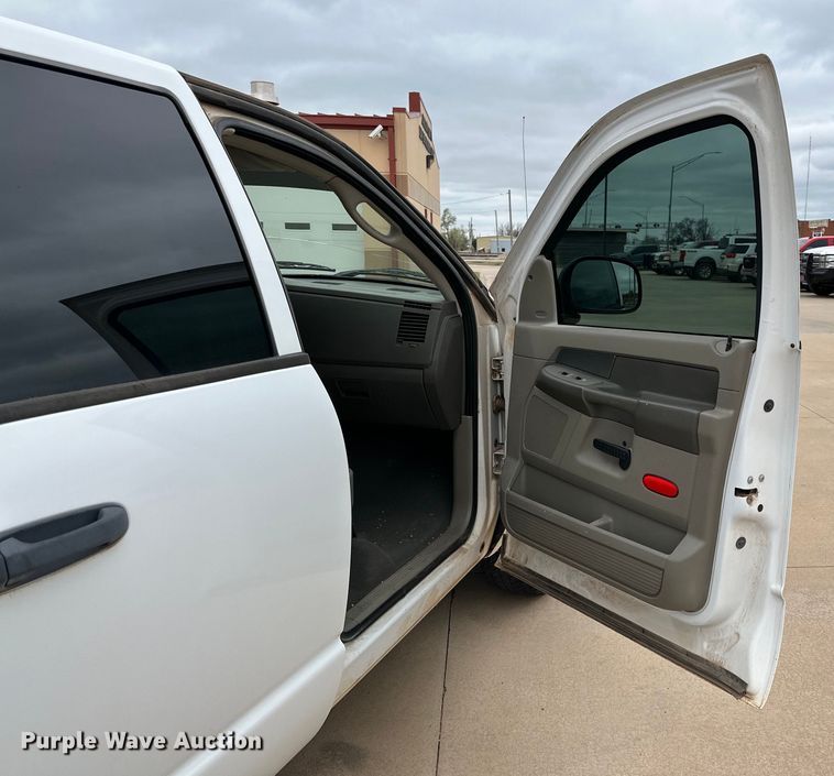 image for item IB9351 2008 Dodge Ram 1500 Quad Cab pickup truck