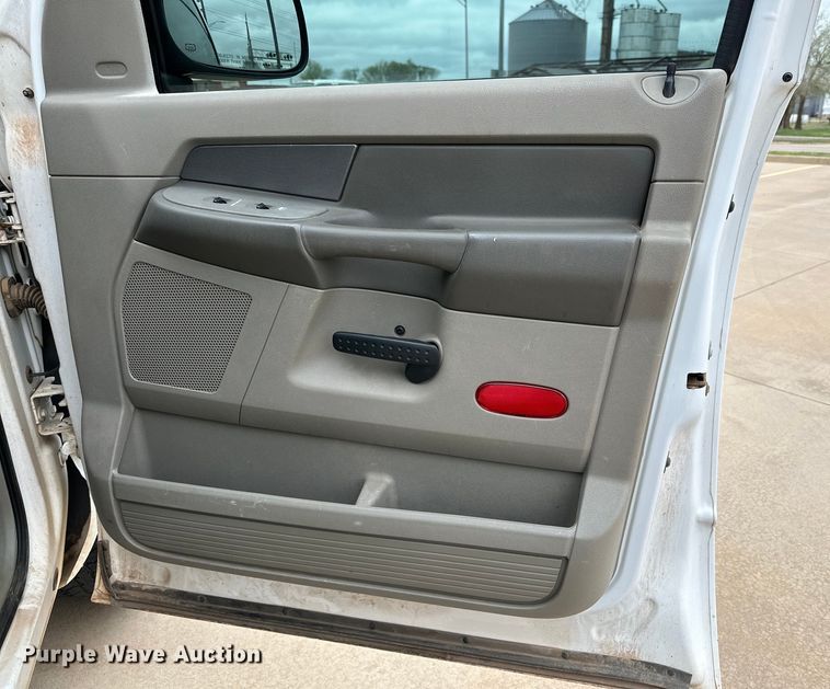 image for item IB9351 2008 Dodge Ram 1500 Quad Cab pickup truck