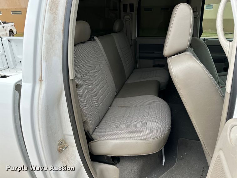 image for item IB9351 2008 Dodge Ram 1500 Quad Cab pickup truck