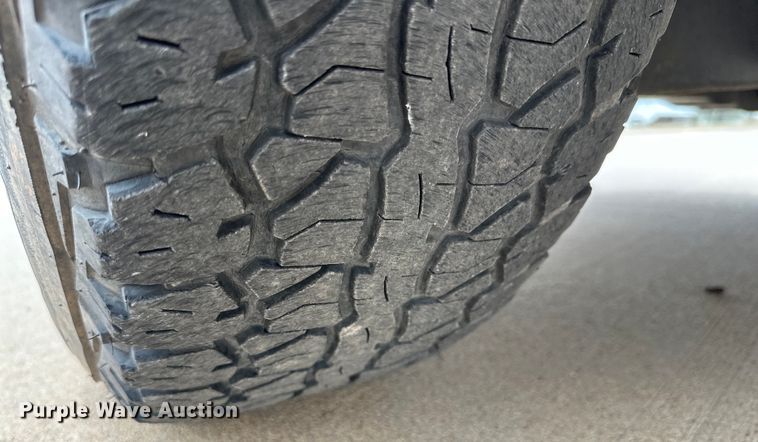 image for item IB9351 2008 Dodge Ram 1500 Quad Cab pickup truck