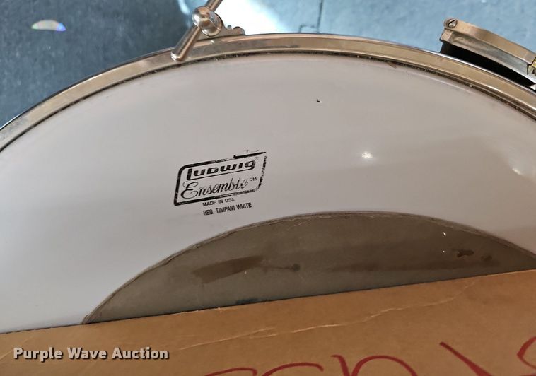 image for item IO9878 Music equipment