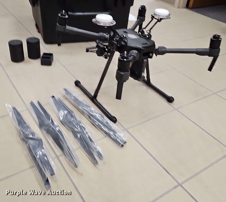 image for item IO9883 Matrice 210RTK drone