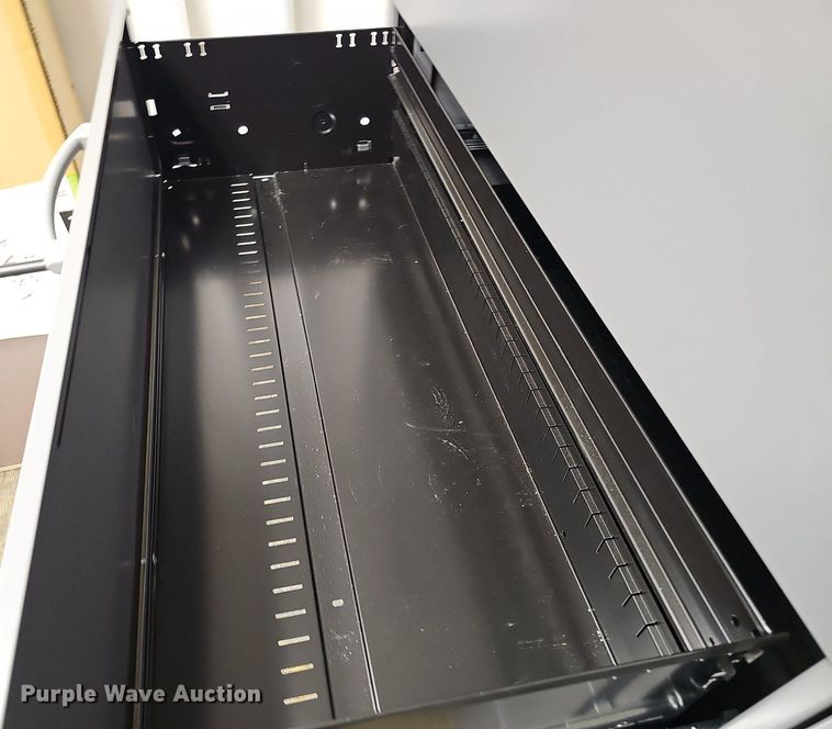 image for item IO9884 (5) filing cabinets