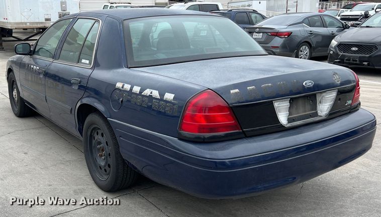 image for item KV9814 2010 Ford Crown Victoria Police Interceptor 