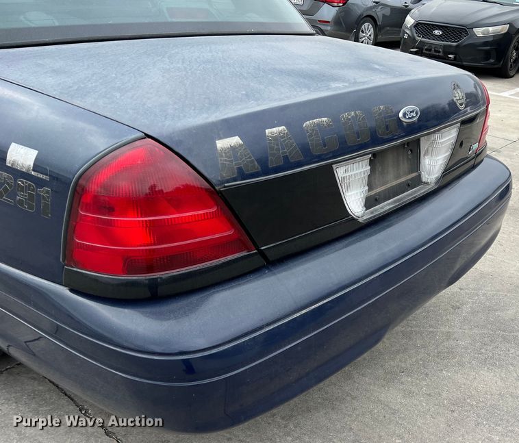 image for item KV9814 2010 Ford Crown Victoria Police Interceptor 