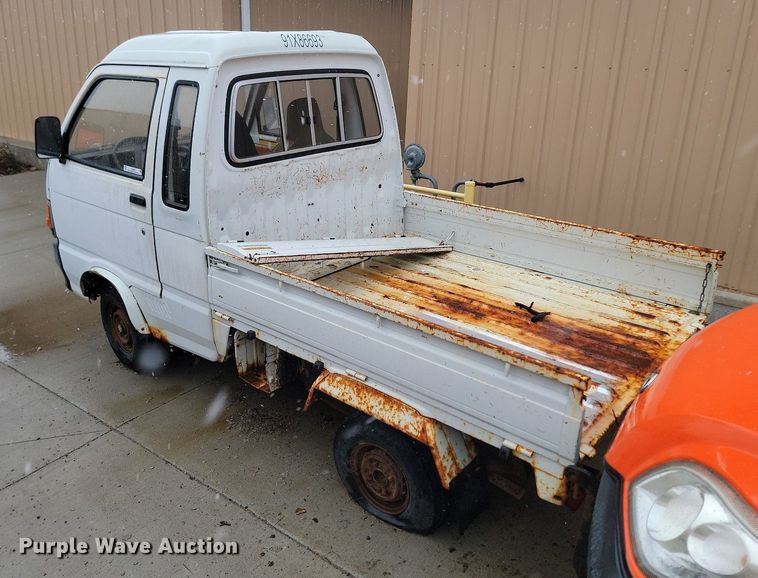 image for item LA9651 1991 Daihatsu HiJet mini truck