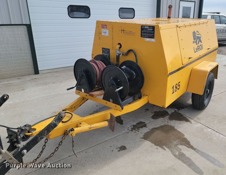 image for item LA9745 1990 LeRoi Dresser 185 air compressor
