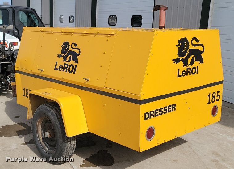 image for item LA9745 1990 LeRoi Dresser 185 air compressor