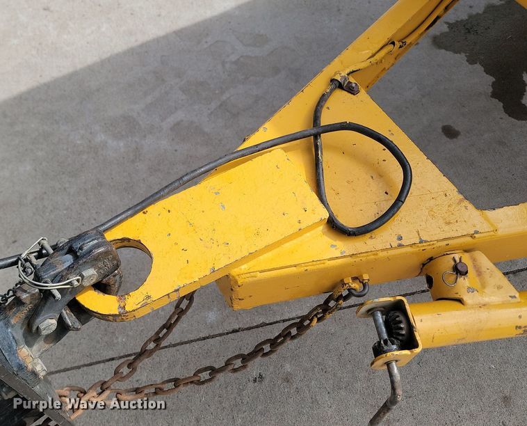 image for item LA9745 1990 LeRoi Dresser 185 air compressor