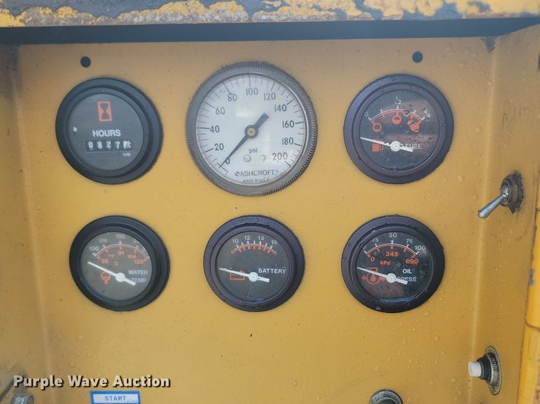 image for item LA9745 1990 LeRoi Dresser 185 air compressor