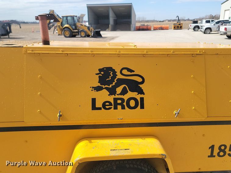 image for item LA9745 1990 LeRoi Dresser 185 air compressor