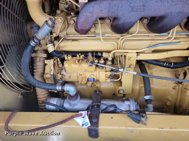 image for item LA9745 1990 LeRoi Dresser 185 air compressor