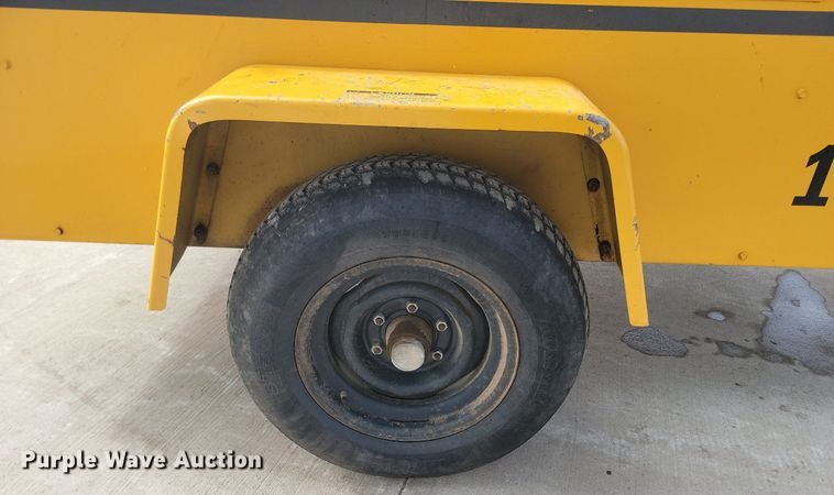 image for item LA9745 1990 LeRoi Dresser 185 air compressor