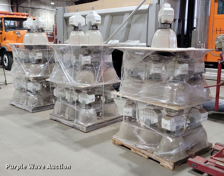 image for item LA9747 (41) Cooper Lighting HSG shop lights