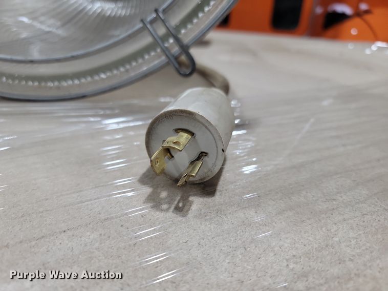 image for item LA9747 (41) Cooper Lighting HSG shop lights