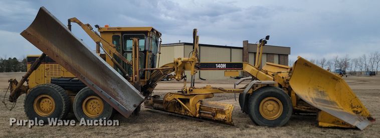 image for item LA9776 2005 Caterpillar 140H VHP Plus motor grader