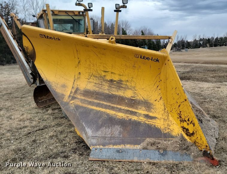 image for item LA9776 2005 Caterpillar 140H VHP Plus motor grader