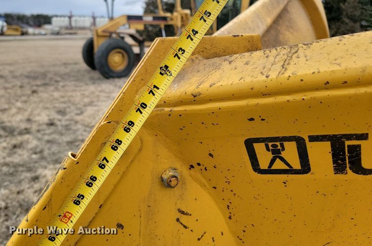 image for item LA9776 2005 Caterpillar 140H VHP Plus motor grader