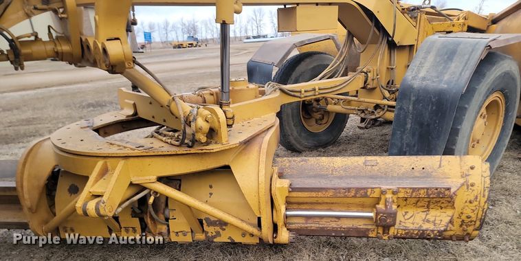 image for item LA9776 2005 Caterpillar 140H VHP Plus motor grader