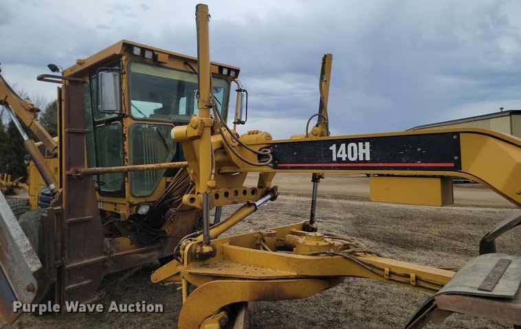image for item LA9776 2005 Caterpillar 140H VHP Plus motor grader