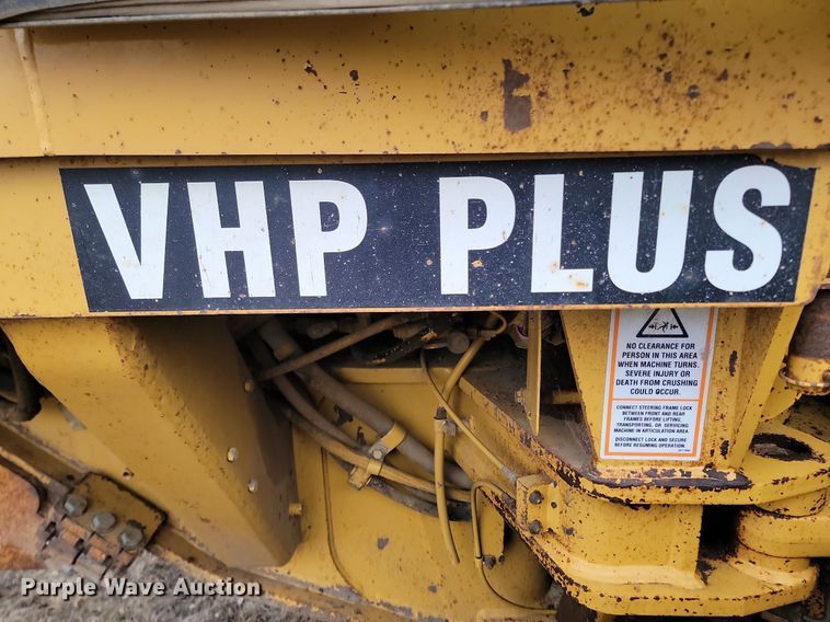 image for item LA9776 2005 Caterpillar 140H VHP Plus motor grader