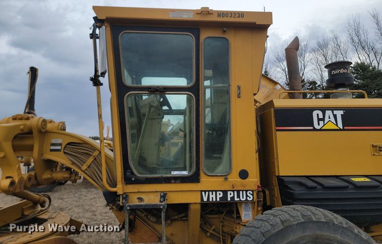 image for item LA9776 2005 Caterpillar 140H VHP Plus motor grader