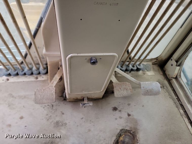 image for item LA9776 2005 Caterpillar 140H VHP Plus motor grader