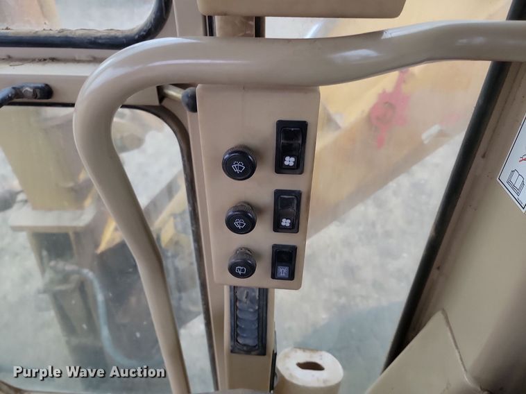 image for item LA9776 2005 Caterpillar 140H VHP Plus motor grader