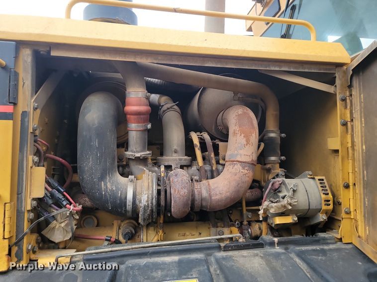 image for item LA9776 2005 Caterpillar 140H VHP Plus motor grader