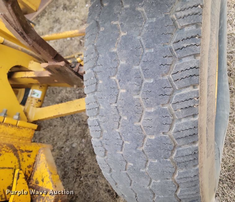 image for item LA9776 2005 Caterpillar 140H VHP Plus motor grader