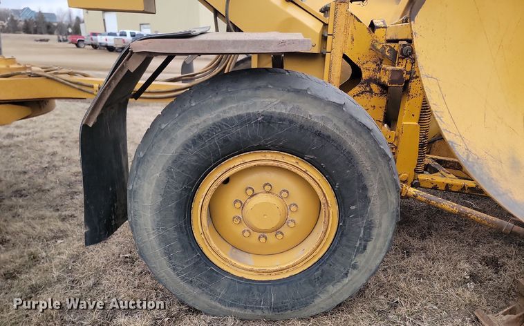 image for item LA9776 2005 Caterpillar 140H VHP Plus motor grader