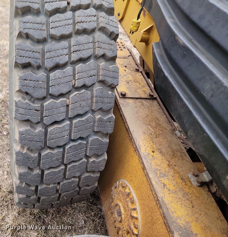 image for item LA9776 2005 Caterpillar 140H VHP Plus motor grader