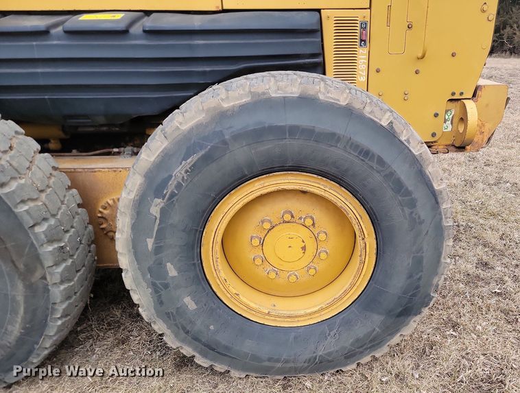 image for item LA9776 2005 Caterpillar 140H VHP Plus motor grader