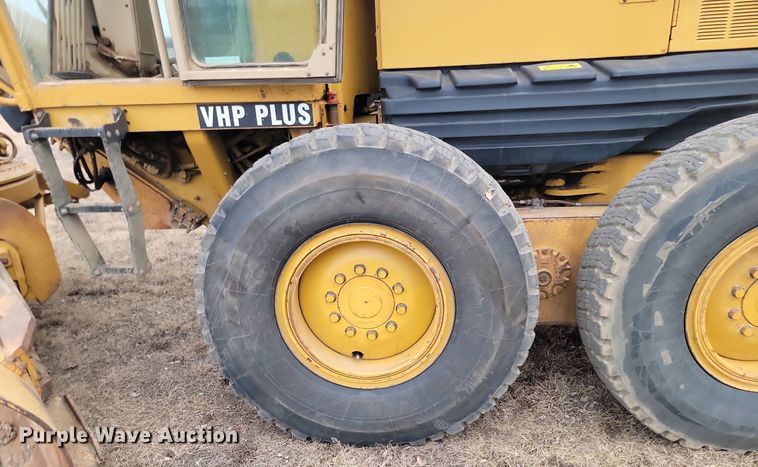 image for item LA9776 2005 Caterpillar 140H VHP Plus motor grader