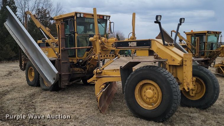image for item LA9777 2001 Caterpillar 140H VHP motor grader
