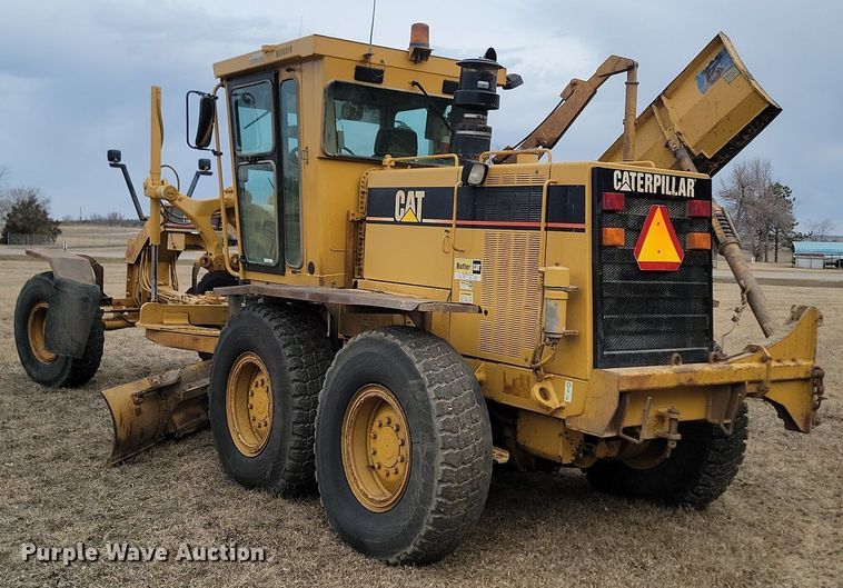 image for item LA9777 2001 Caterpillar 140H VHP motor grader