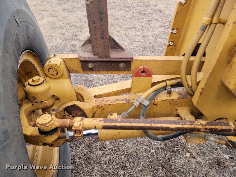 image for item LA9777 2001 Caterpillar 140H VHP motor grader