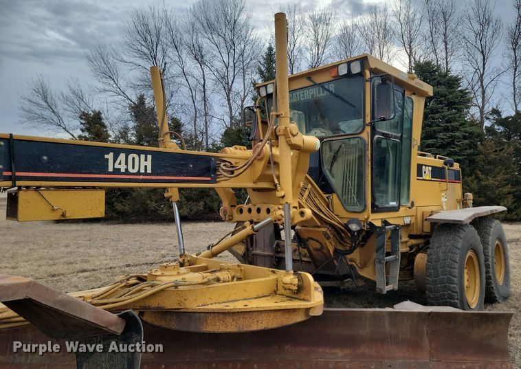 image for item LA9777 2001 Caterpillar 140H VHP motor grader