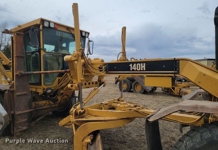 image for item LA9777 2001 Caterpillar 140H VHP motor grader
