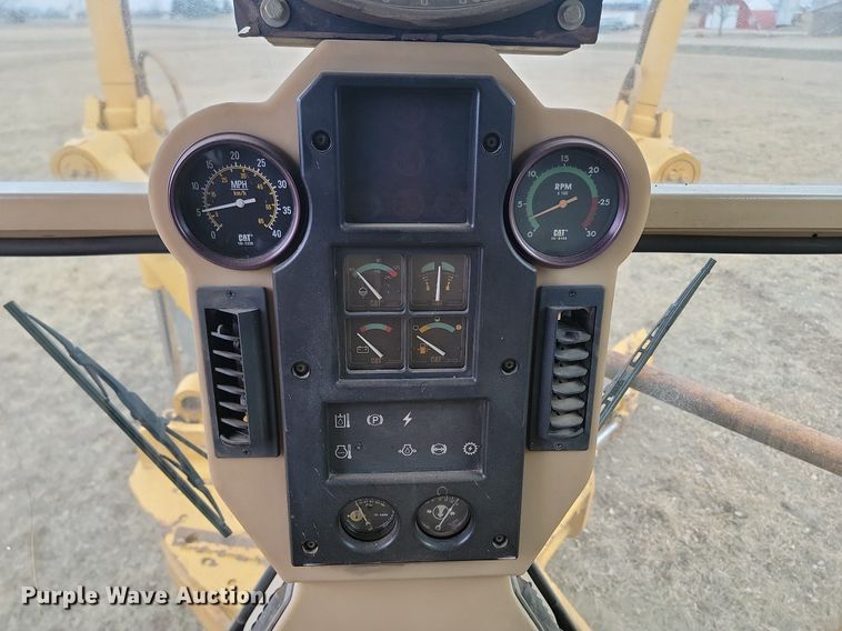 image for item LA9777 2001 Caterpillar 140H VHP motor grader