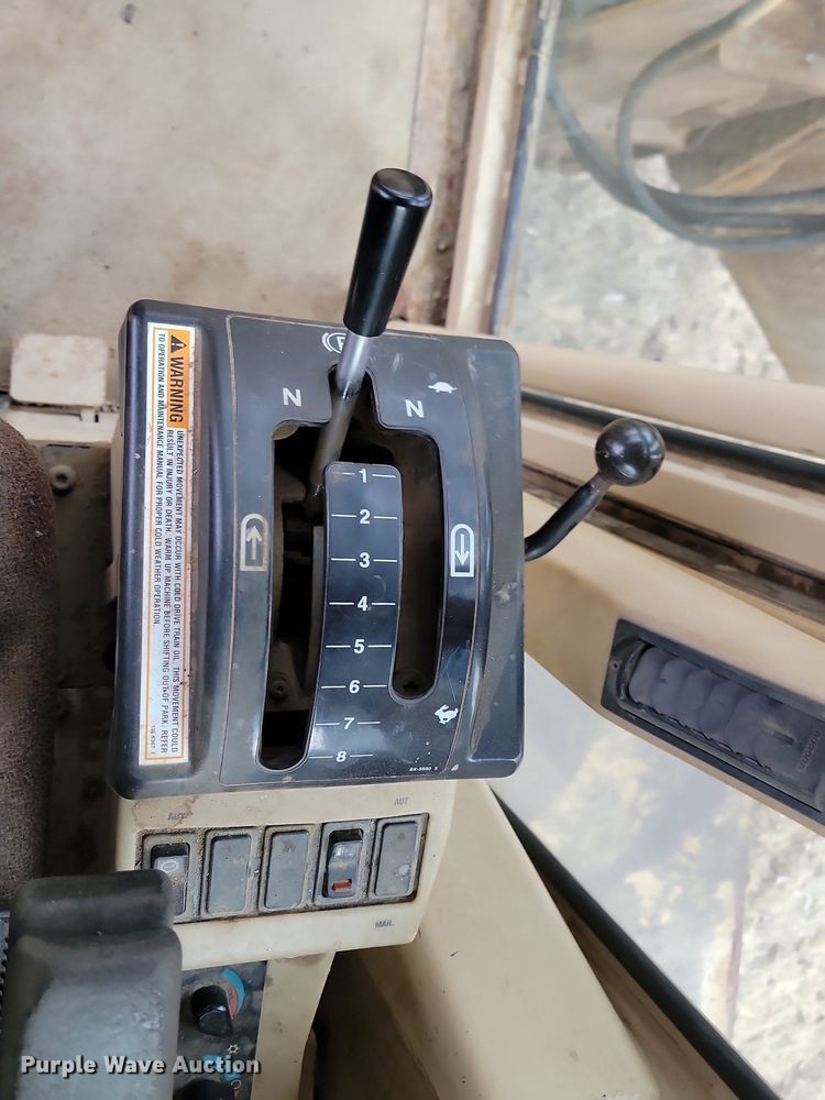 image for item LA9777 2001 Caterpillar 140H VHP motor grader