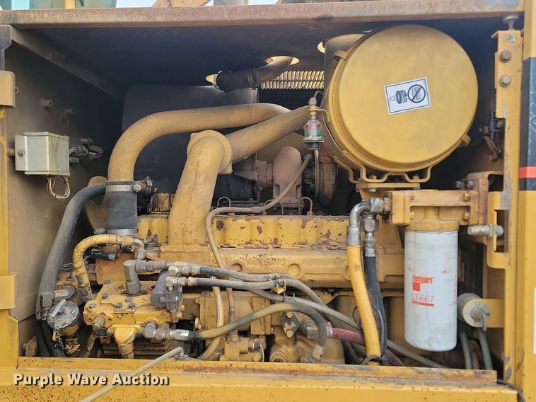 image for item LA9777 2001 Caterpillar 140H VHP motor grader