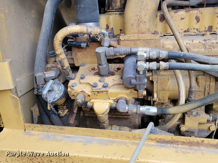 image for item LA9777 2001 Caterpillar 140H VHP motor grader