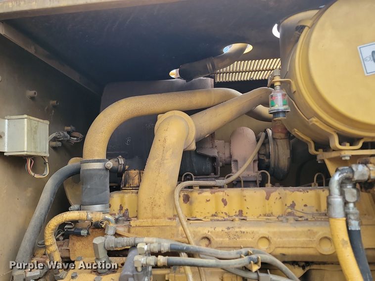 image for item LA9777 2001 Caterpillar 140H VHP motor grader