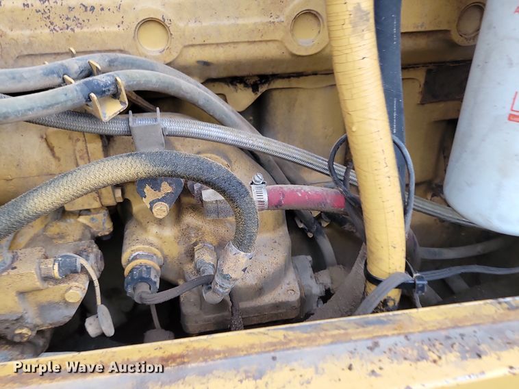image for item LA9777 2001 Caterpillar 140H VHP motor grader