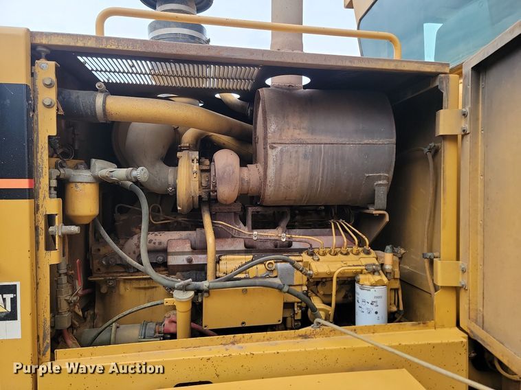 image for item LA9777 2001 Caterpillar 140H VHP motor grader