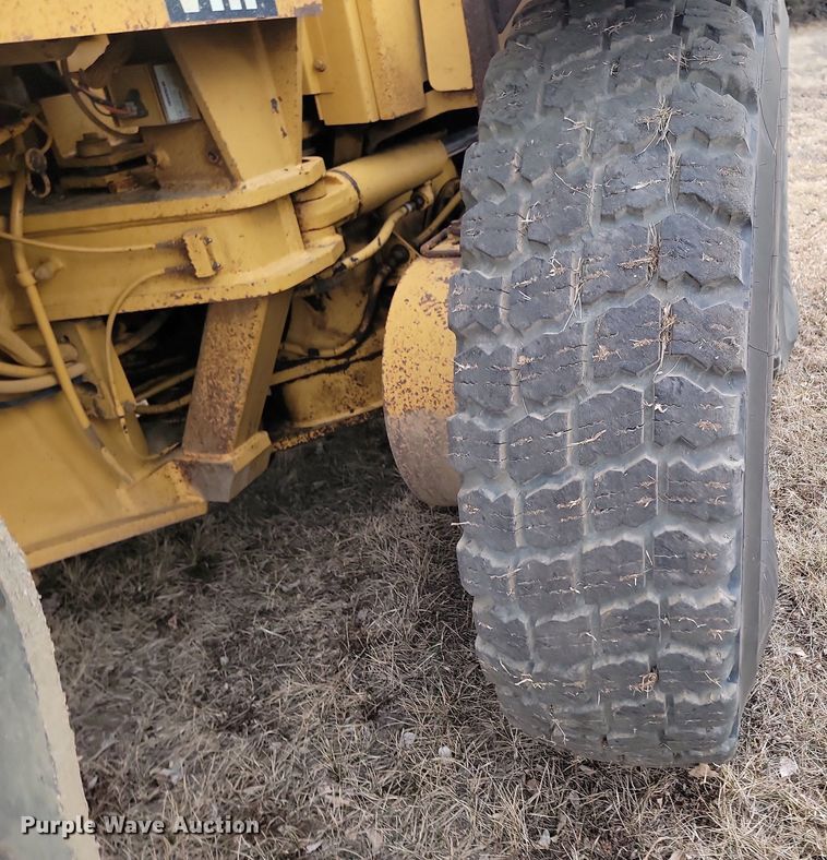 image for item LA9777 2001 Caterpillar 140H VHP motor grader