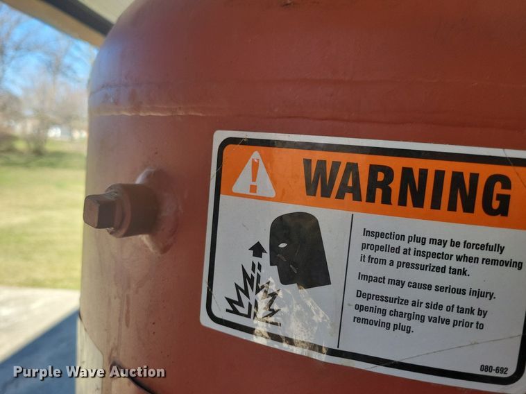 image for item LC9879 Taco pressure tank