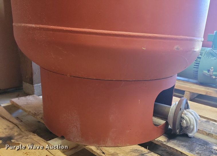 image for item LC9880 Pressure tank