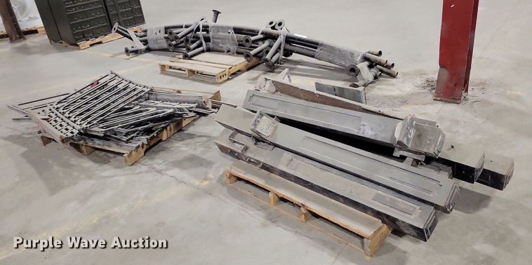 image for item LC9883 Auditorium railing